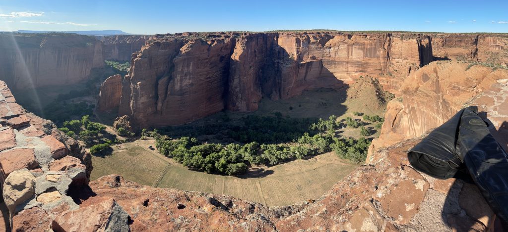 A panoramic view from the Sliding House overlook at Canyon De Chelly.